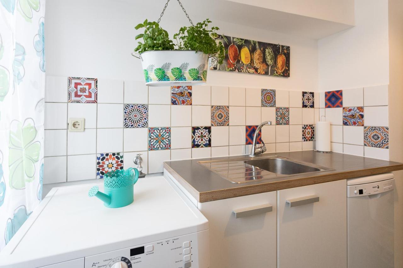 French Balcony - 45M² - Szeneviertel Apartment Wien Ngoại thất bức ảnh