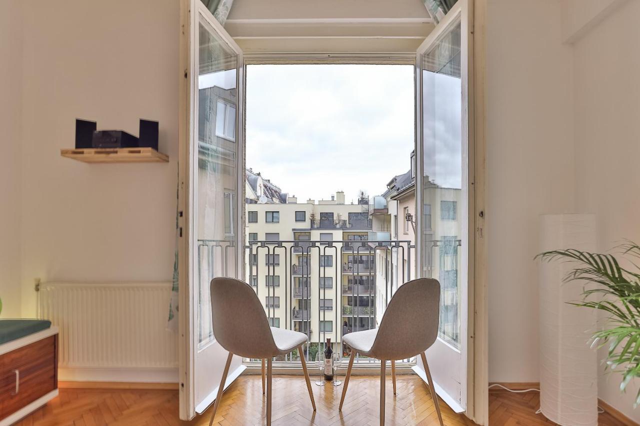 French Balcony - 45M² - Szeneviertel Apartment Wien Ngoại thất bức ảnh