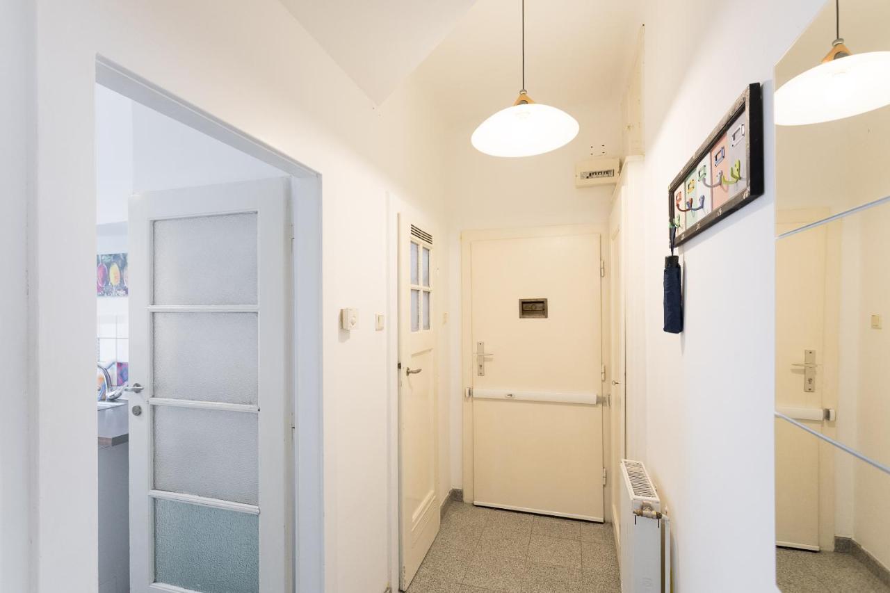 French Balcony - 45M² - Szeneviertel Apartment Wien Ngoại thất bức ảnh
