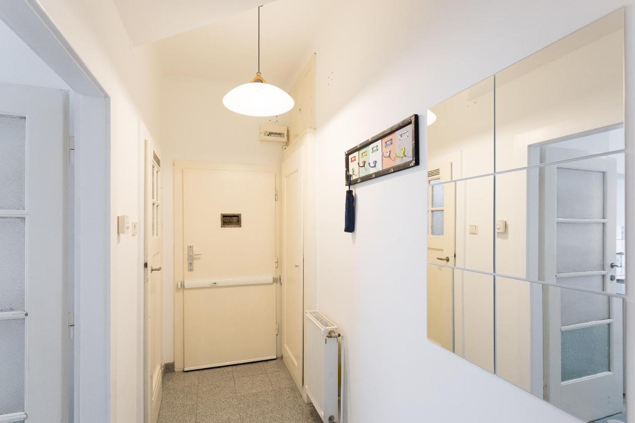 French Balcony - 45M² - Szeneviertel Apartment Wien Ngoại thất bức ảnh