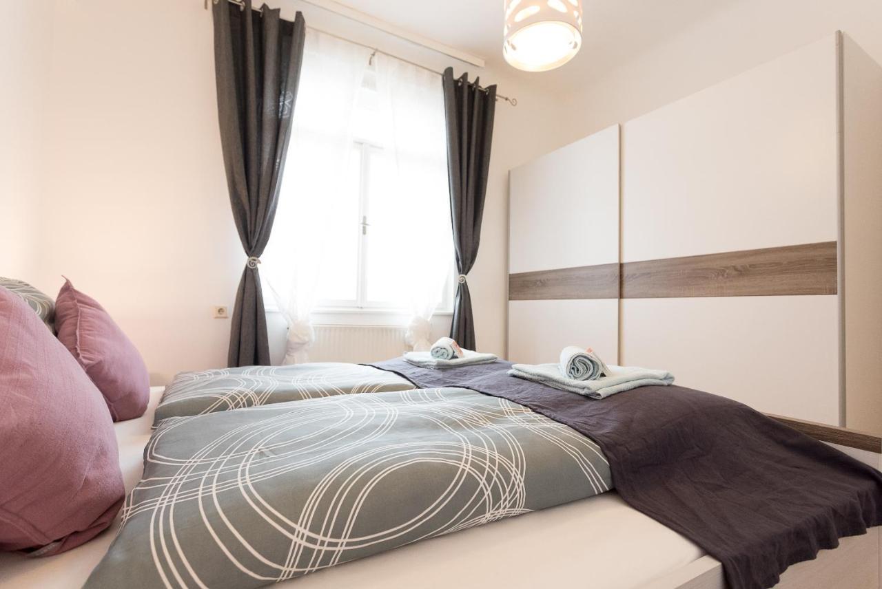 French Balcony - 45M² - Szeneviertel Apartment Wien Ngoại thất bức ảnh
