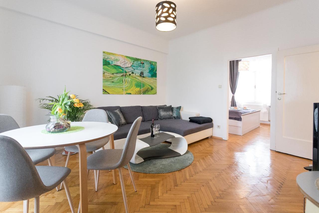 French Balcony - 45M² - Szeneviertel Apartment Wien Ngoại thất bức ảnh