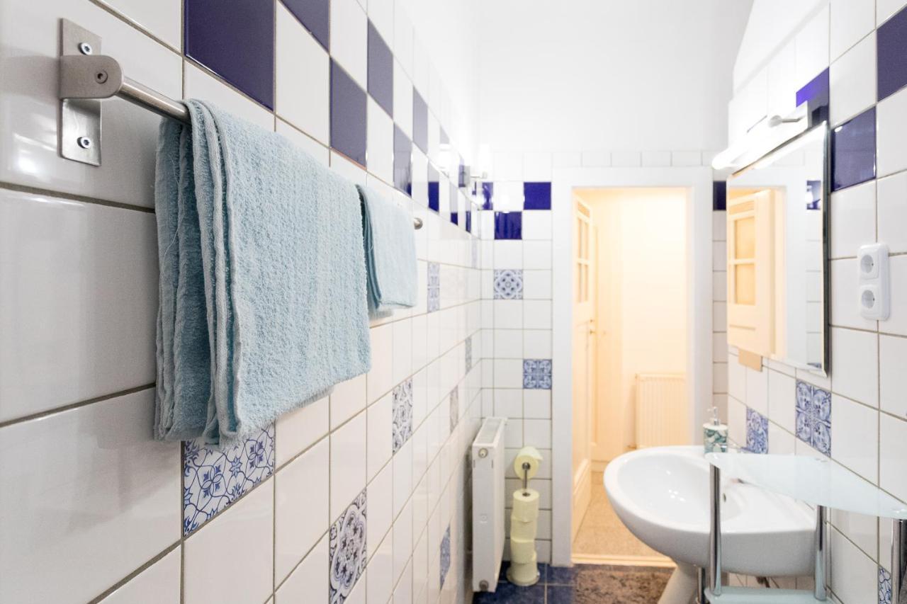 French Balcony - 45M² - Szeneviertel Apartment Wien Ngoại thất bức ảnh