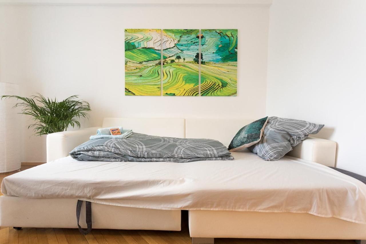 French Balcony - 45M² - Szeneviertel Apartment Wien Ngoại thất bức ảnh